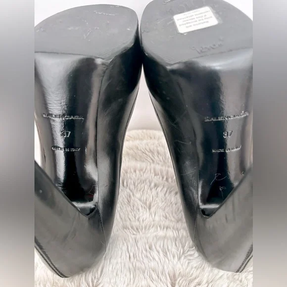 BALENCIAGA DESIGNER BLACK LEATHER PUMPS HAND MADE ITALY ALMOND TOE BUCKLE SZ 7 - Picture 8 of 16